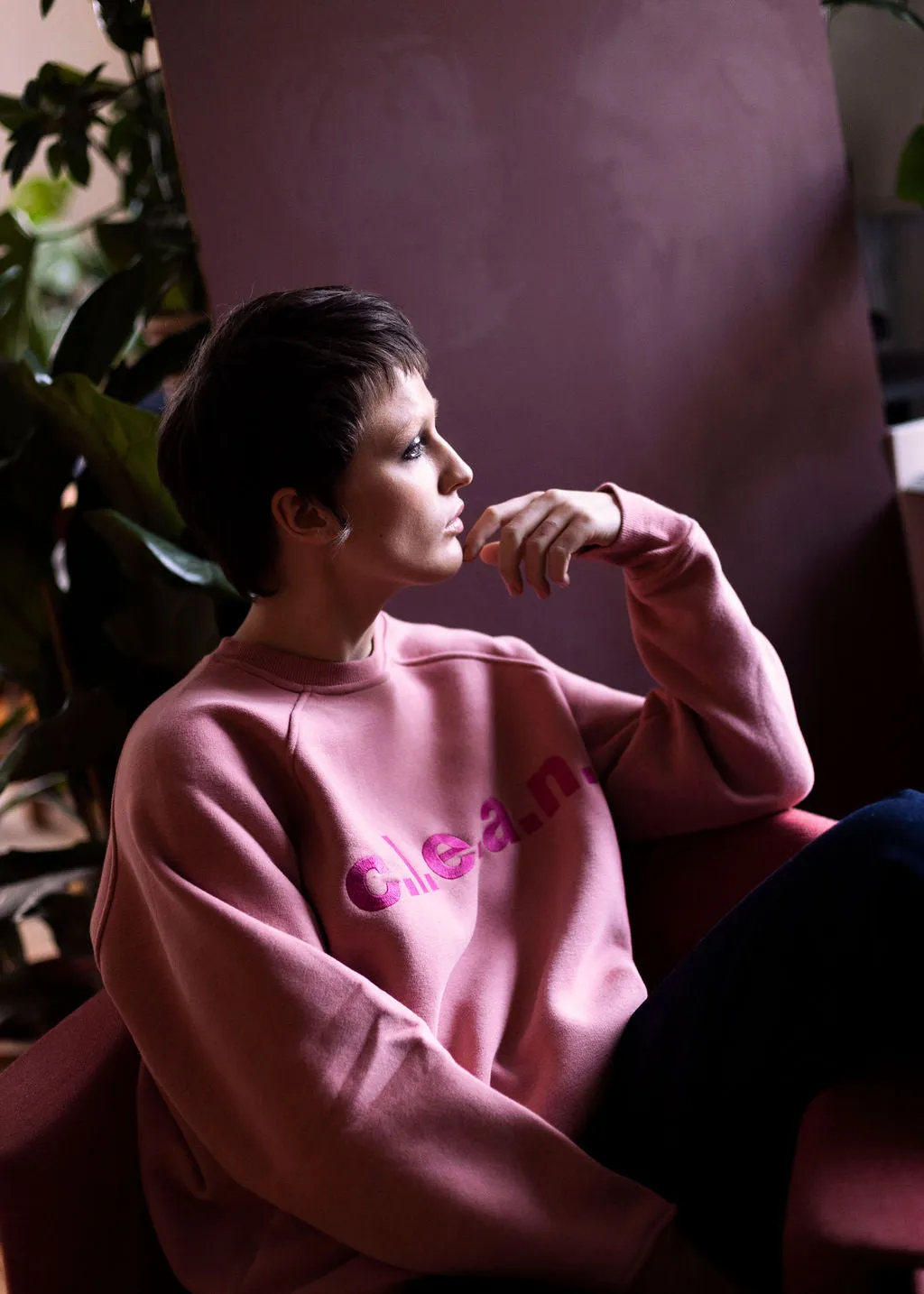 c.l.e.a.n. Logo Sweat Fuchsia on Pink